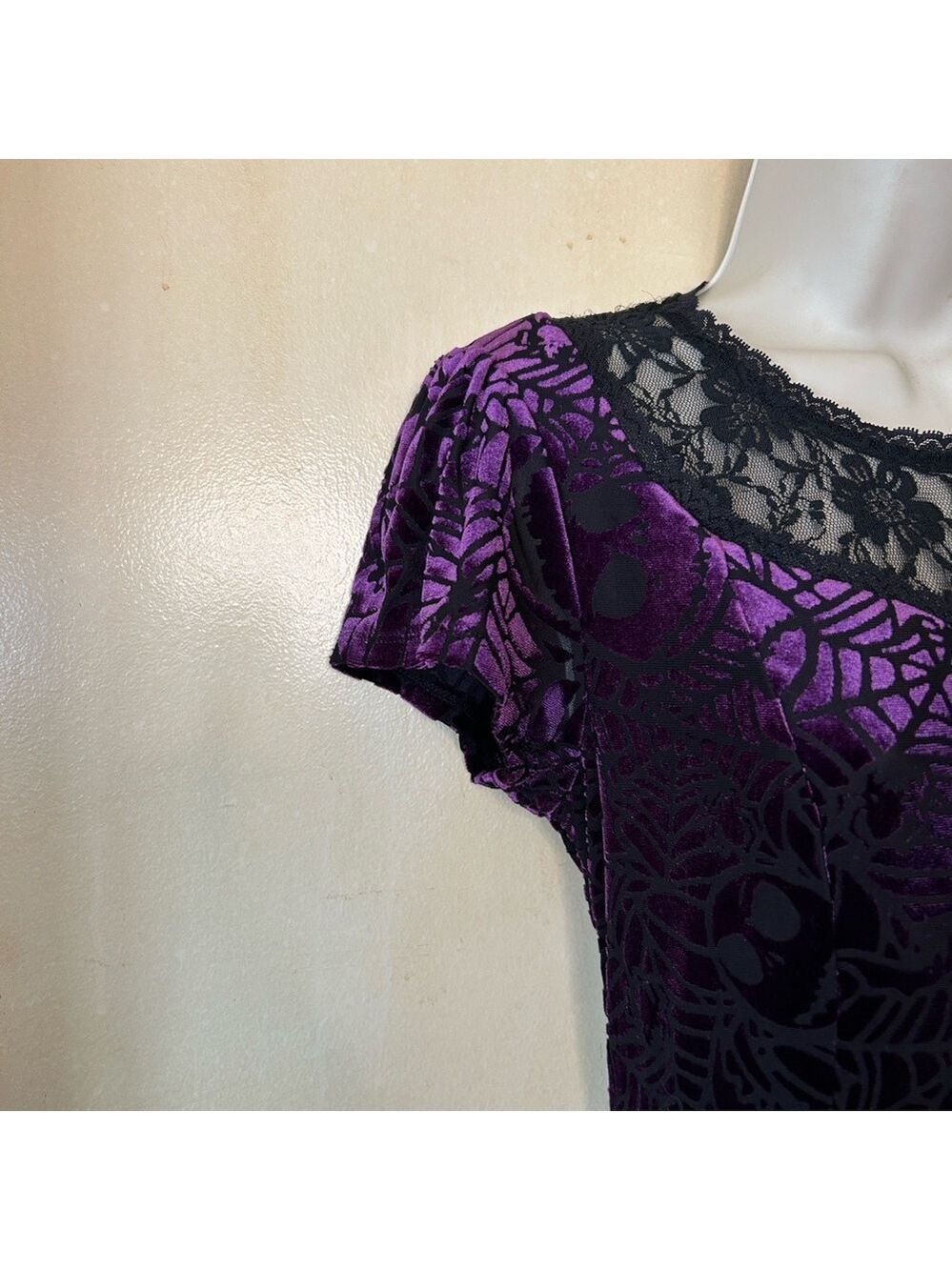 Disney Nightmare Before Christmas Purple Velvet Dress with Black Lace Detail M - Picture 7 of 13